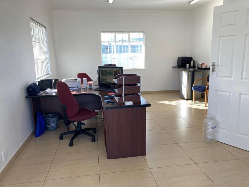To Let Commercial Property for Rent in Newton Park Eastern Cape
